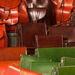 Le sac cartable en cuir : un accessoire tendance et professionnel pour les femmes